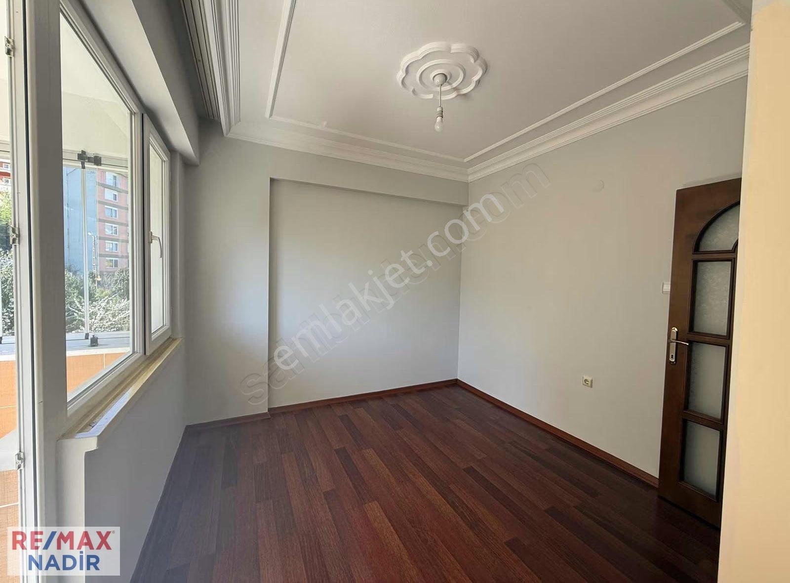 Remax Nadir'den Acarkent Yalı Evlerinde 3+1 135 M2 Deniz Manzara - Görsel 8
