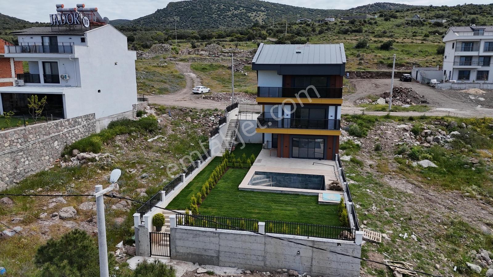 Dikili Bademli Karşı Avluda 4+2 Sıfır Havuzlu Müstakil Villa | - Görsel 14