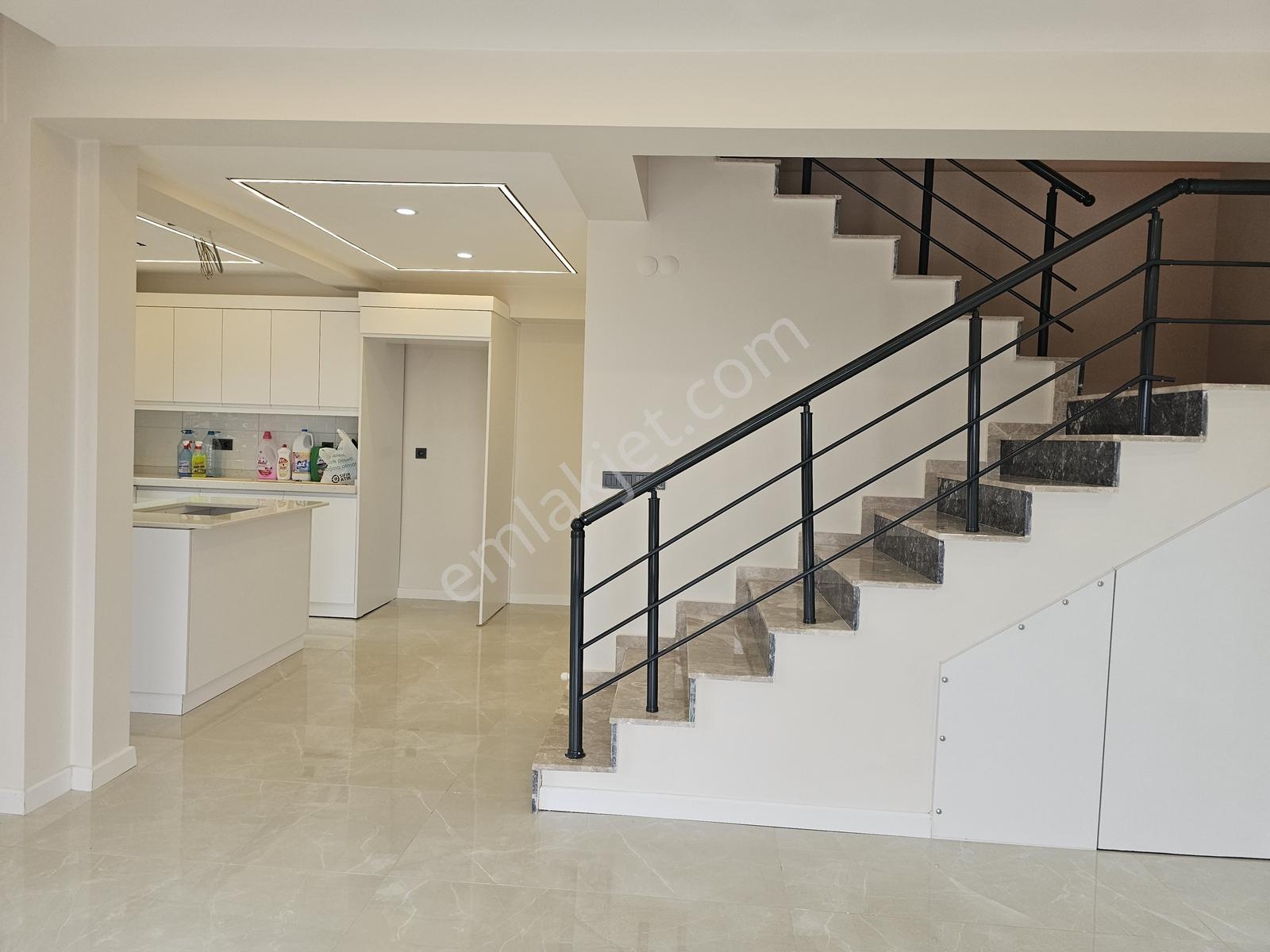 Dikili Bademli Karşı Avluda 4+2 Sıfır Havuzlu Müstakil Villa | - Görsel 15