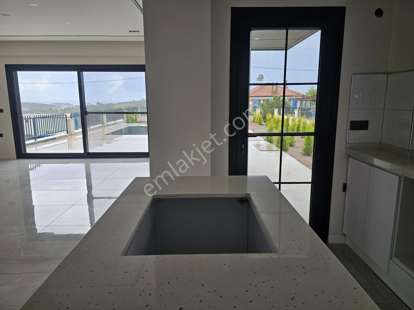 Dikili Bademli Karşı Avluda 4+2 Sıfır Havuzlu Müstakil Villa | - Görsel 5