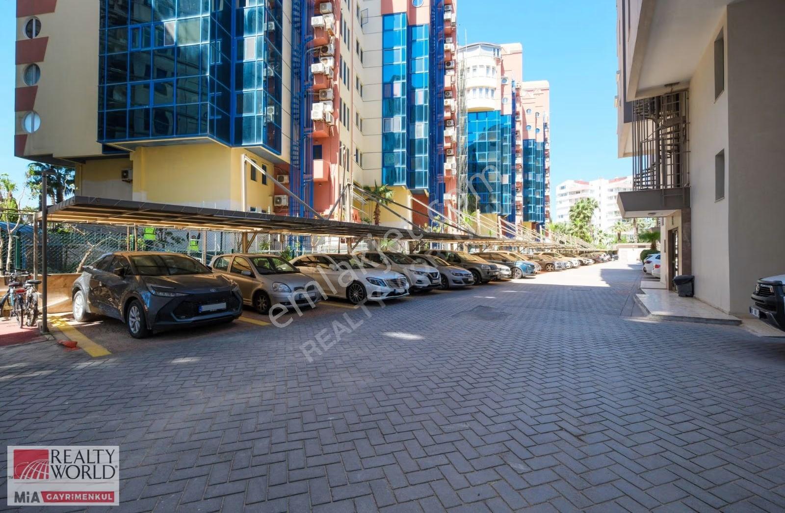Konyaaltı Sahili Lal Sitesi Full Deniz Manzaralı Ön Cephe 2+1 Satılık Daire - Görsel 24