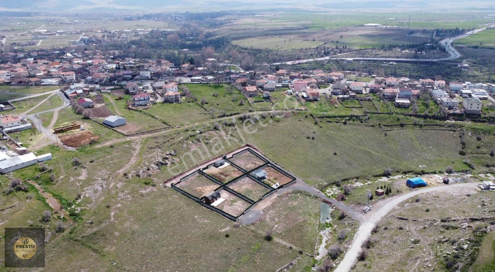 Duvarları Çekili 676 M2 Temiz Villa Parseli ! Kaçıran Üzülür - Görsel 4