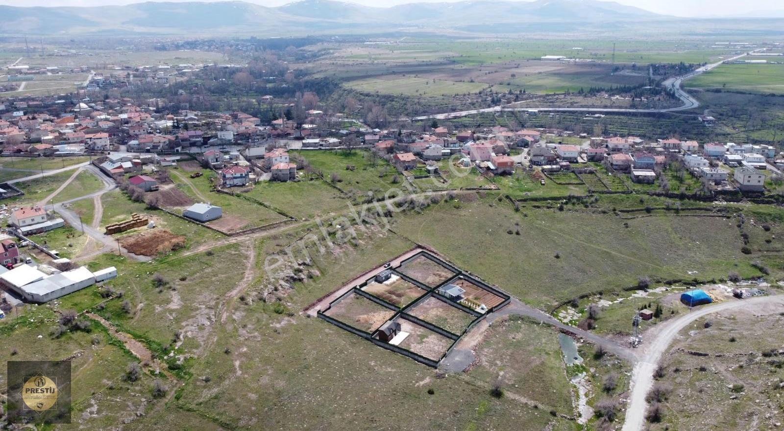 Duvarları Çekili 676 M2 Temiz Villa Parseli ! Kaçıran Üzülür - Görsel 9