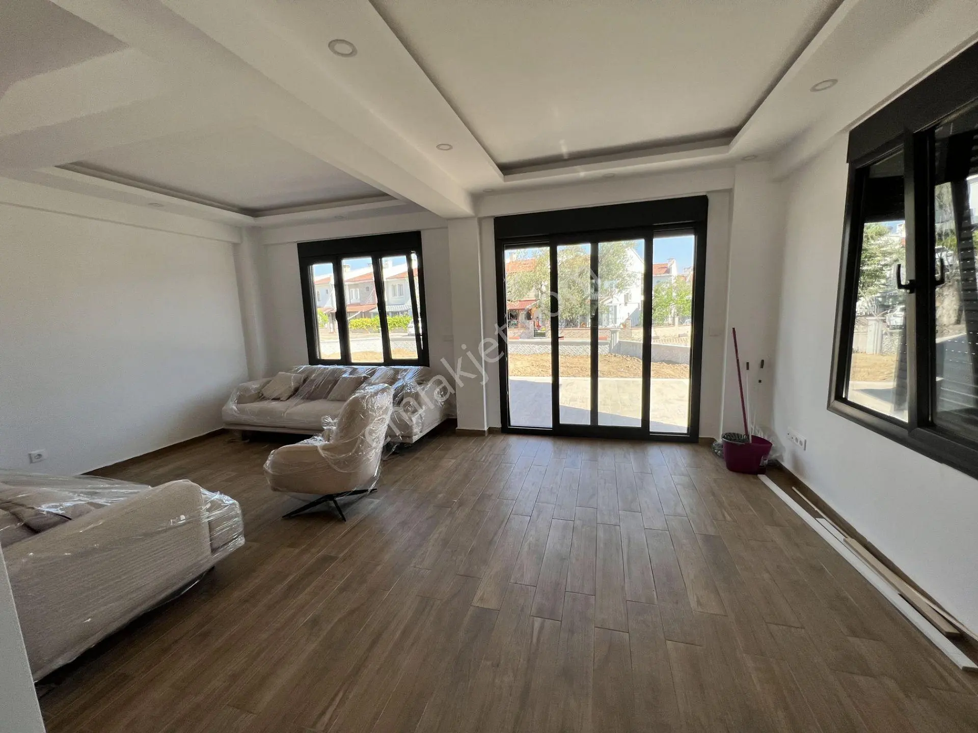 Balıkesir Ayvalık Sarımsaklı Da Satılık Mustakil Dubleks Villa.