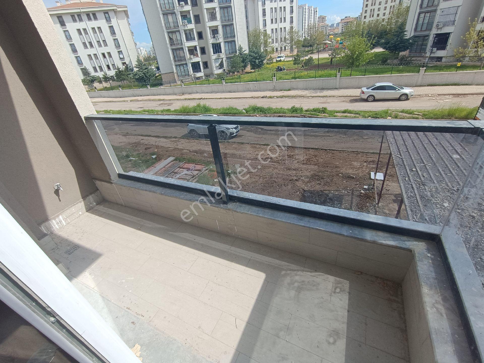 Tılham Gayrimenkul Üçkuyular Agc Yapıda Satılık 2+1 Kat Seçeneği - Görsel 12