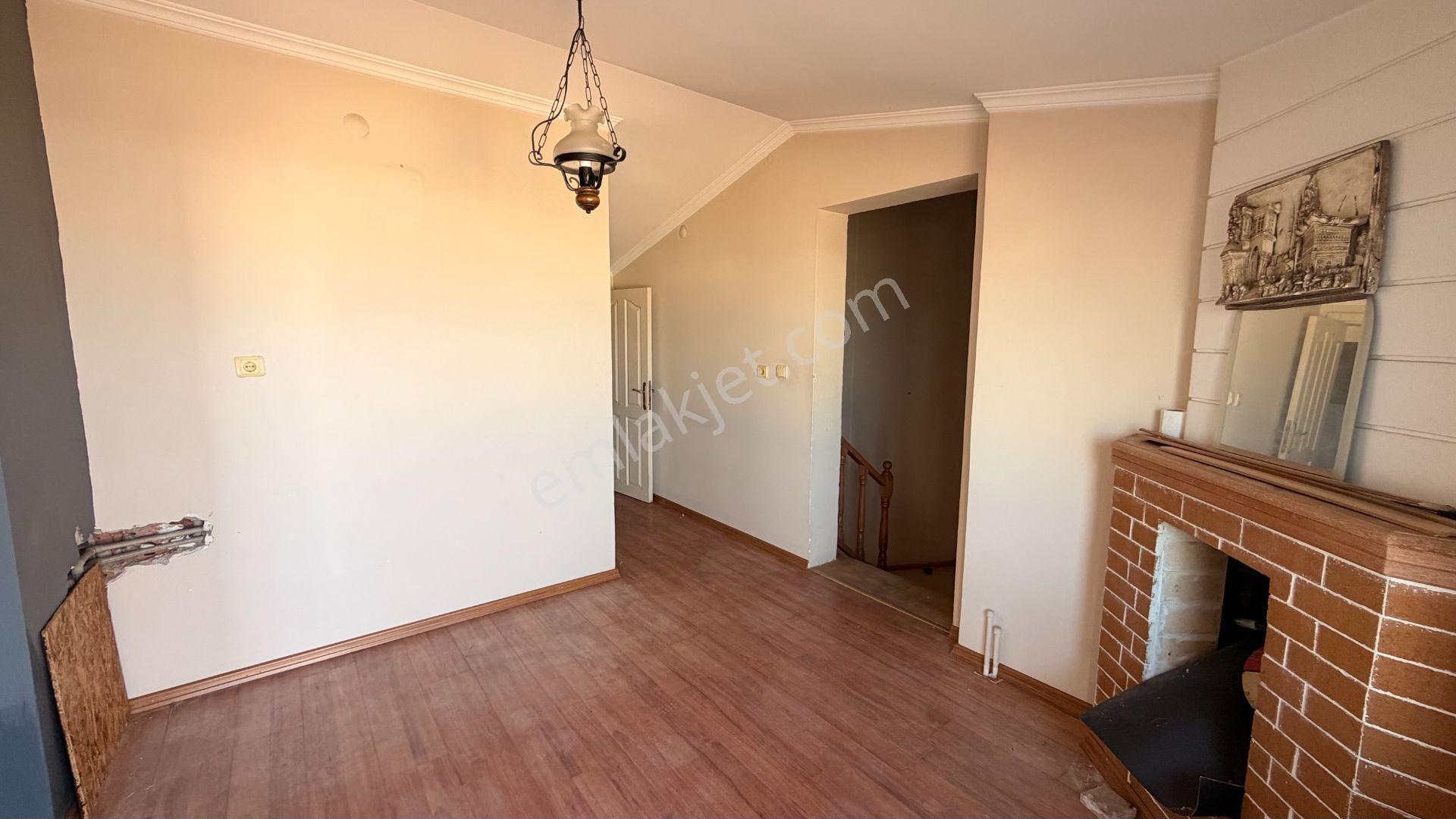 Kuşadası Sahiline 250 Mt Mesafede Manzaralı Çatı Dubleks - Görsel 25