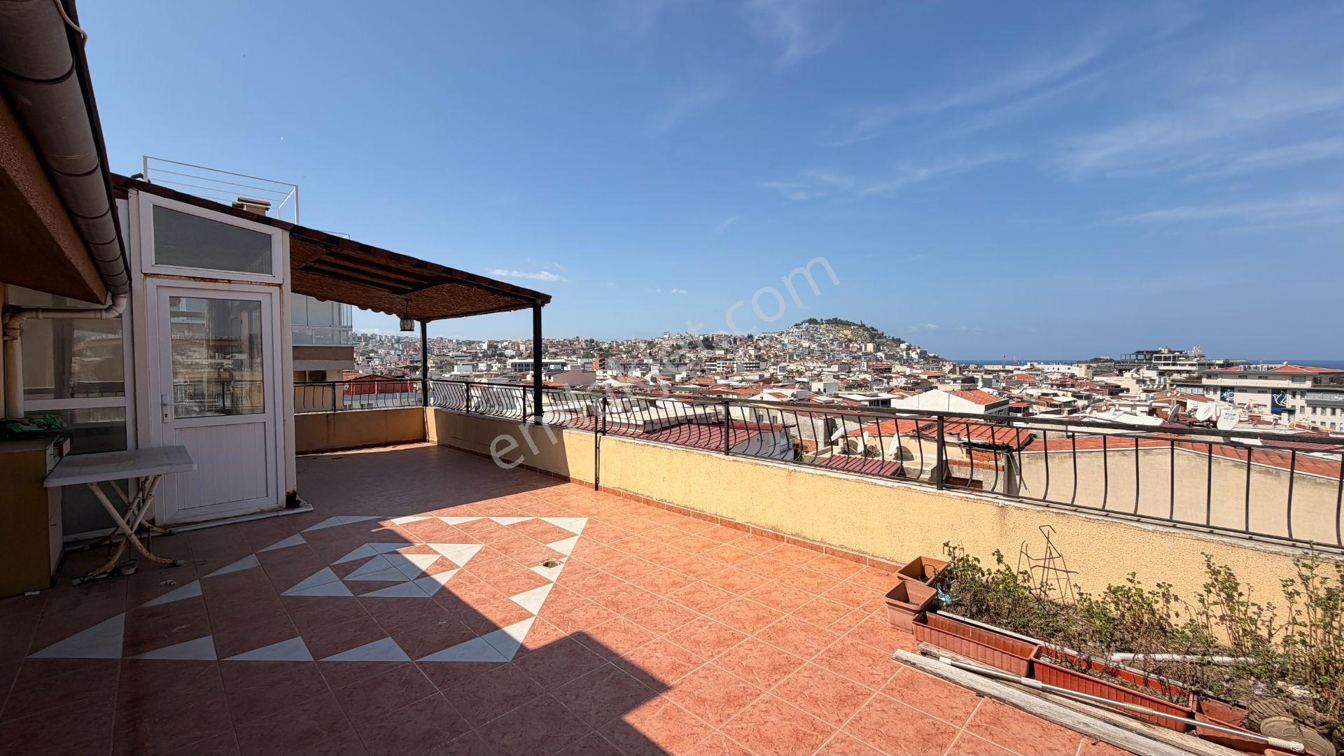 Kuşadası Sahiline 250 Mt Mesafede Manzaralı Çatı Dubleks - Görsel 30