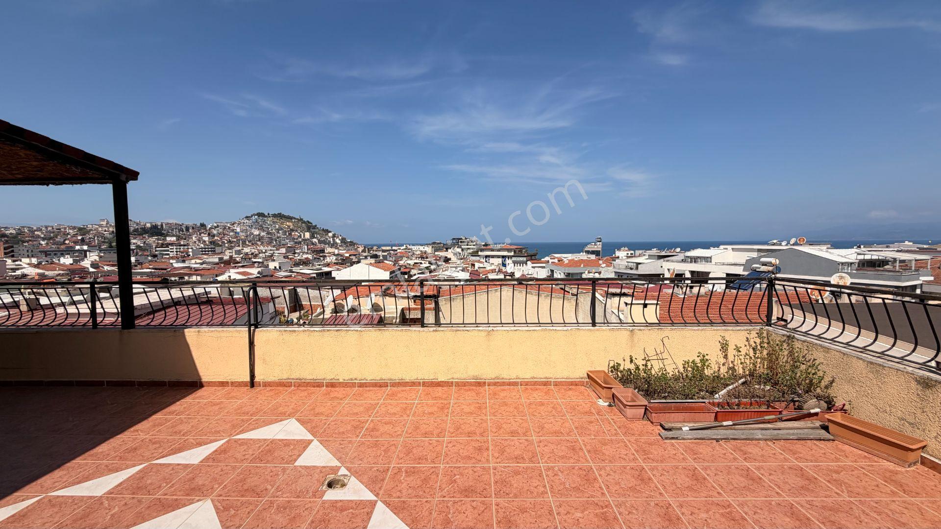 Kuşadası Sahiline 250 Mt Mesafede Manzaralı Çatı Dubleks - Görsel 31