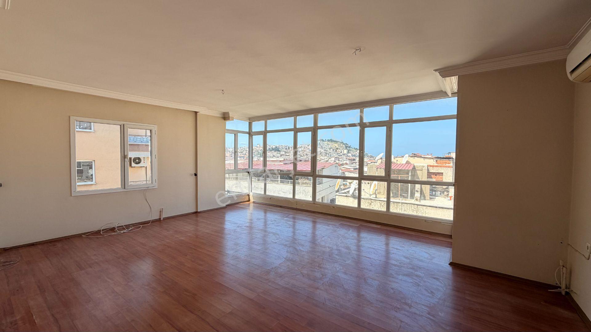 Kuşadası Sahiline 250 Mt Mesafede Manzaralı Çatı Dubleks - Görsel 11