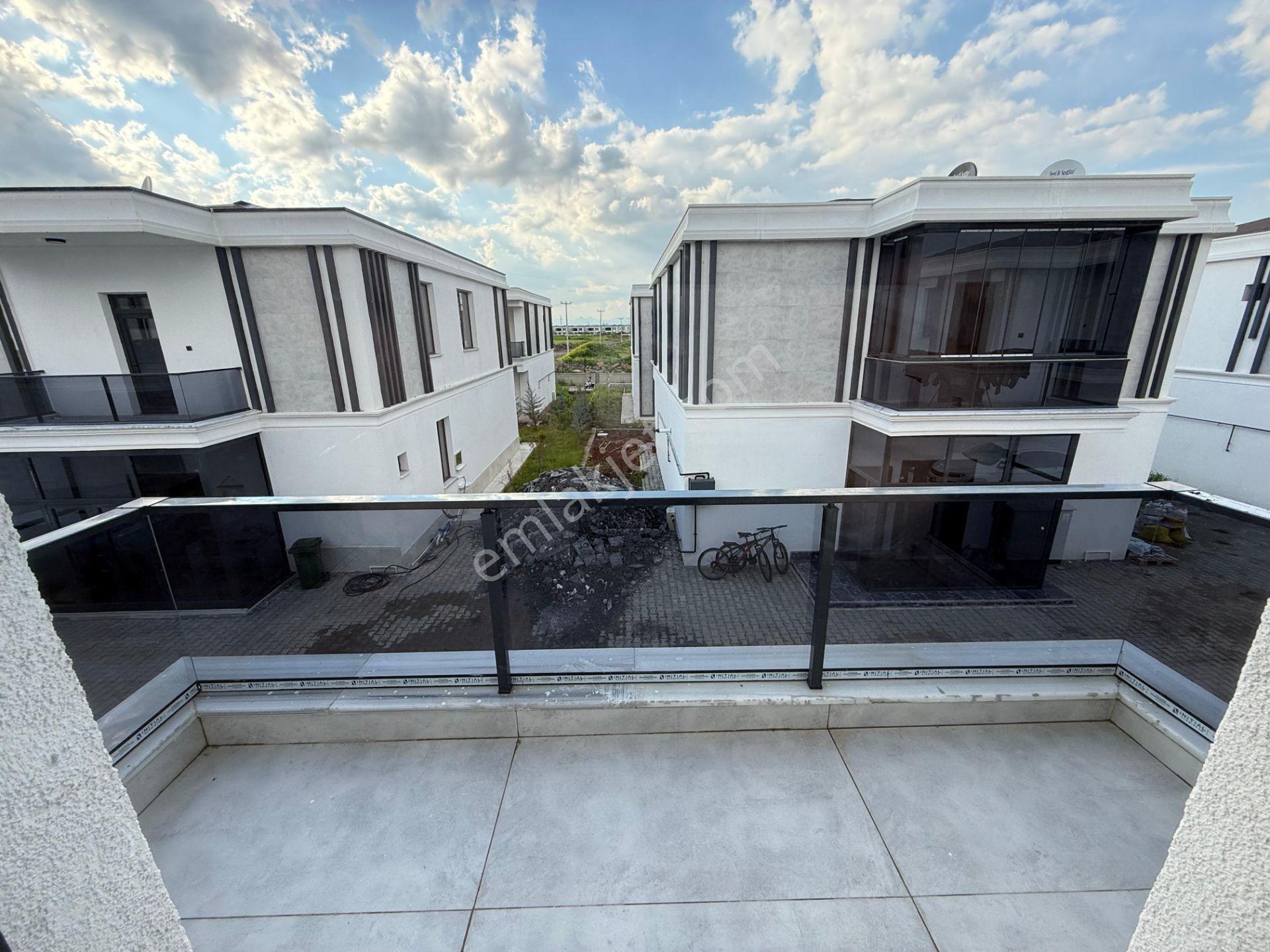 Makro Life Gayrimenkul'den Özay Villalar'ında 4+1 Satılık Villa - Görsel 19