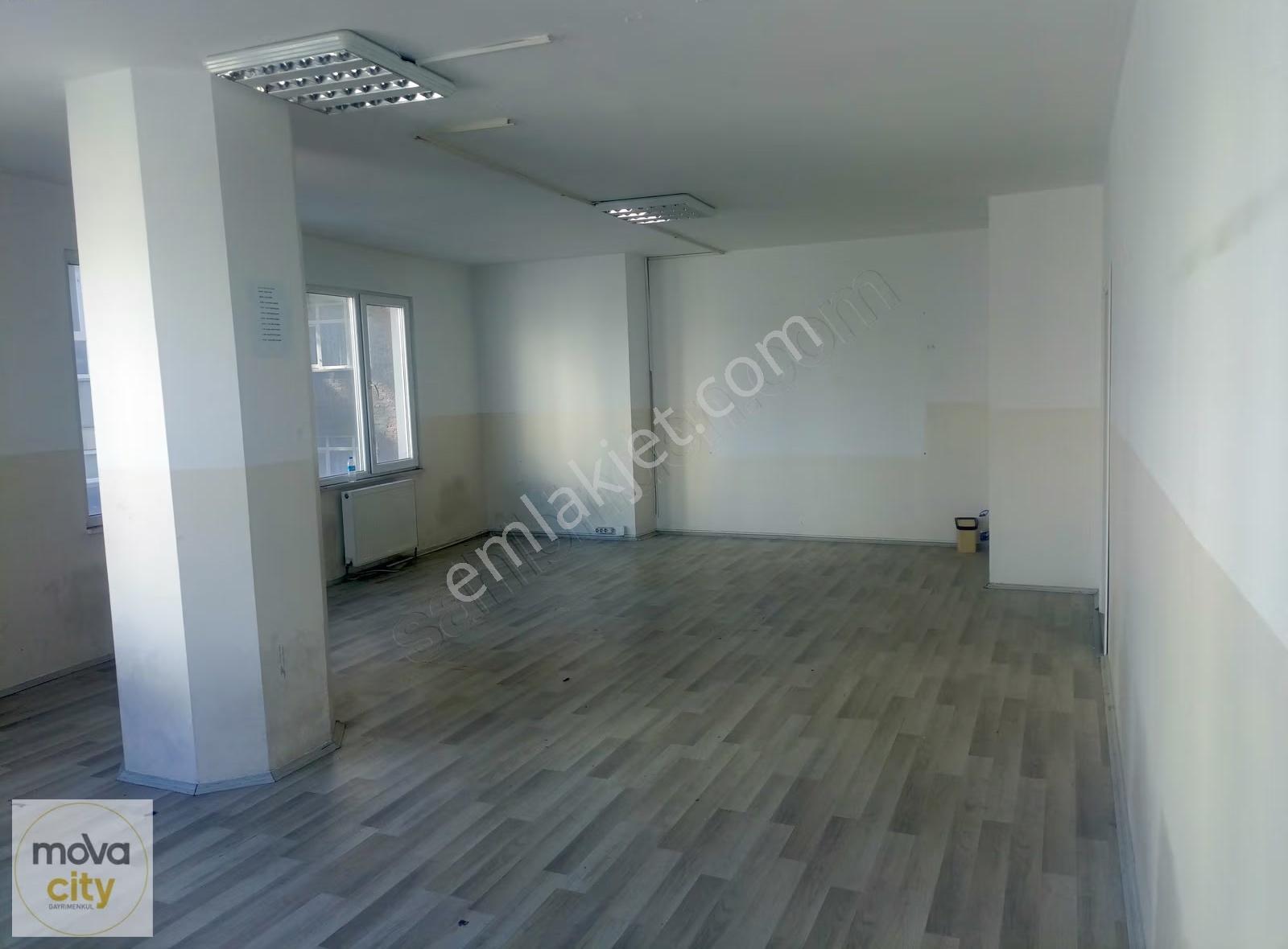 Valilik Yanında Gazi Caddesi Üzeri Bina 2 Odalı Ferah Büro, Ofis - Görsel 4