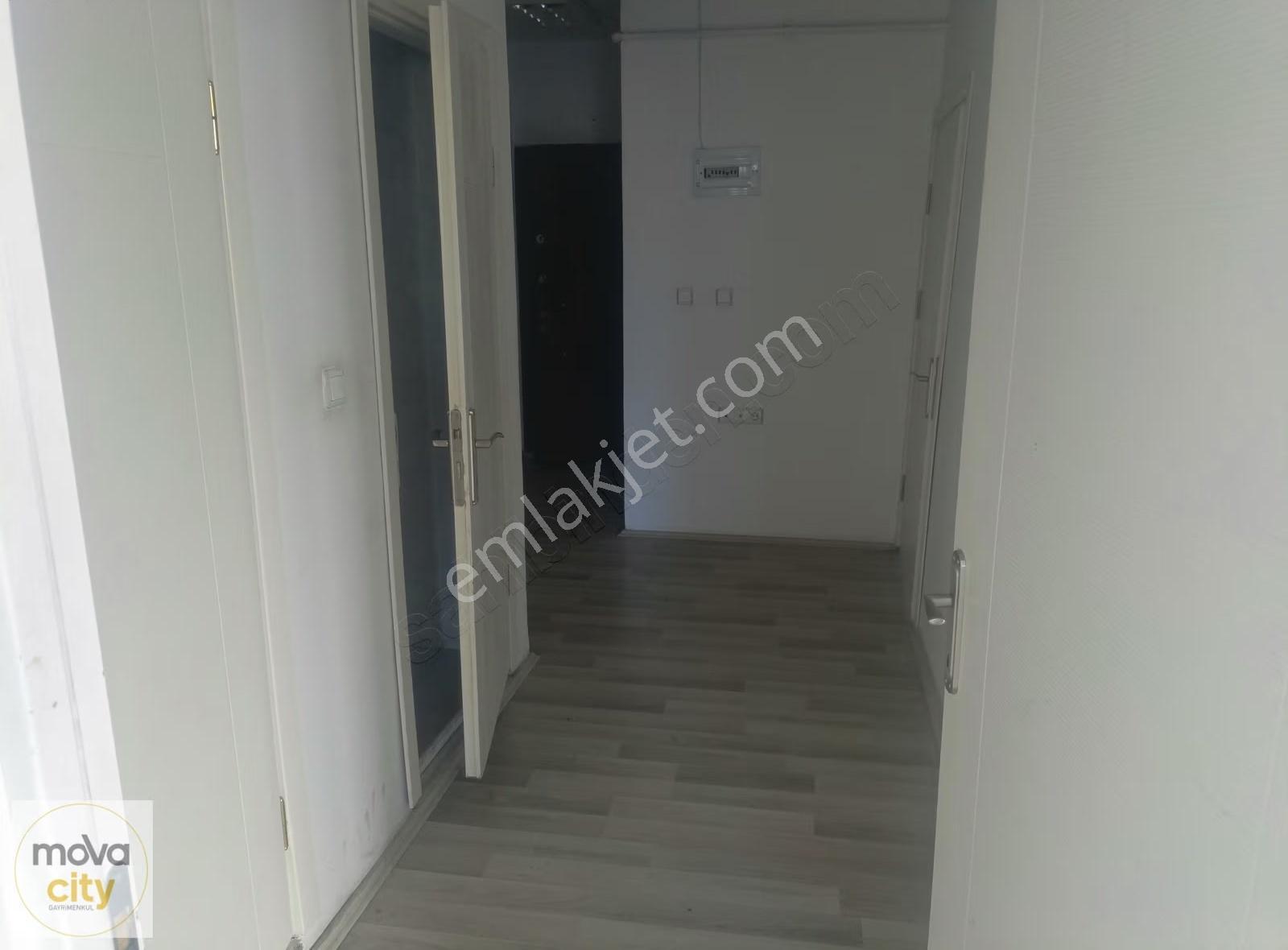 Valilik Yanında Gazi Caddesi Üzeri Bina 2 Odalı Ferah Büro, Ofis - Görsel 6