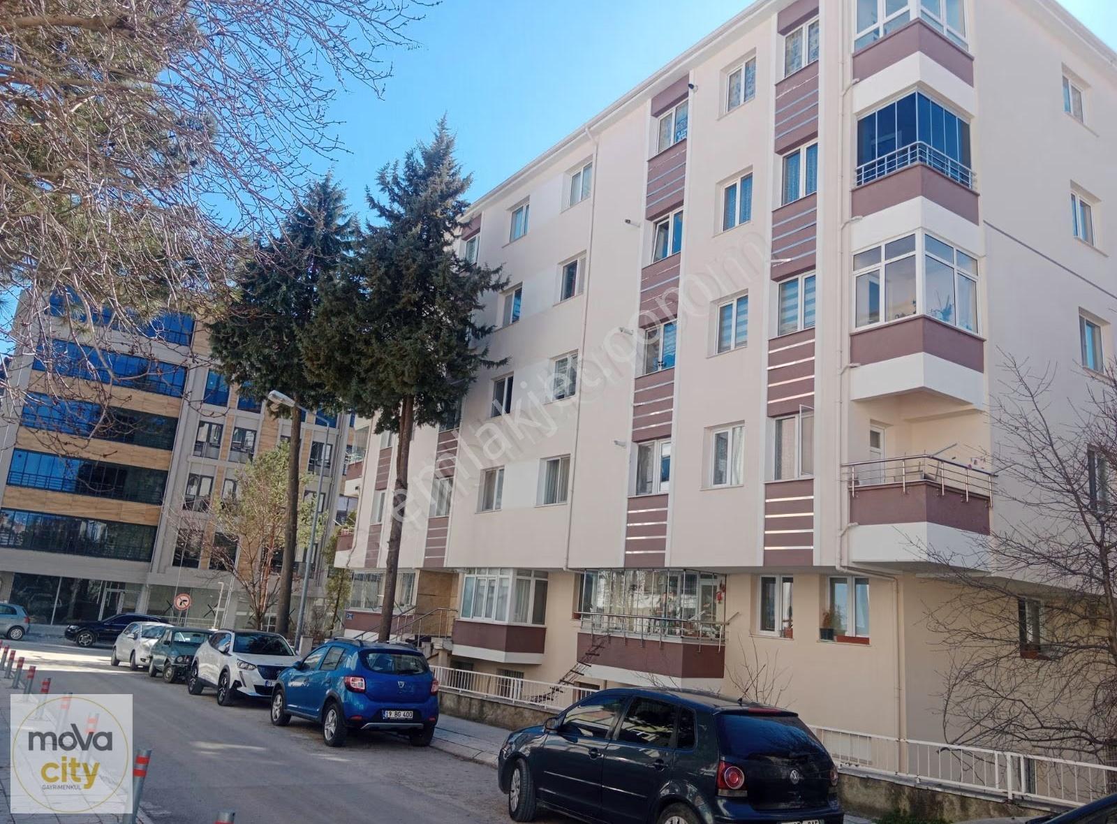 Bahçelievler İlk Öğretim Okulu Yanı Kiralık 3+1 Bakımlı Daire