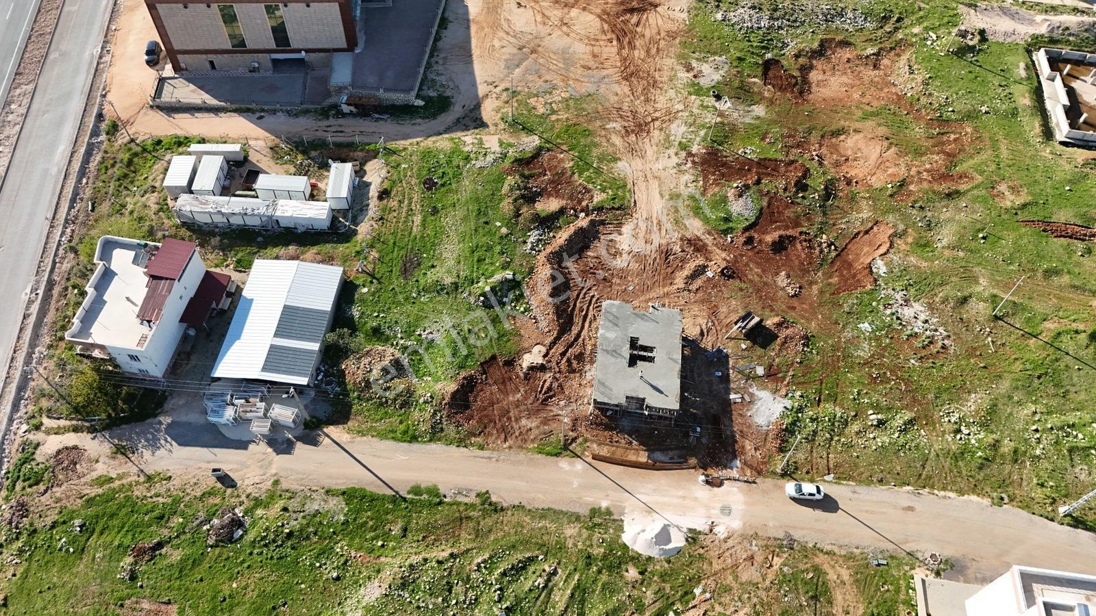 Hakev'den Pınarbaşı Mahallesinde Ana Yola Yakın Satılık Arsa - Görsel 18