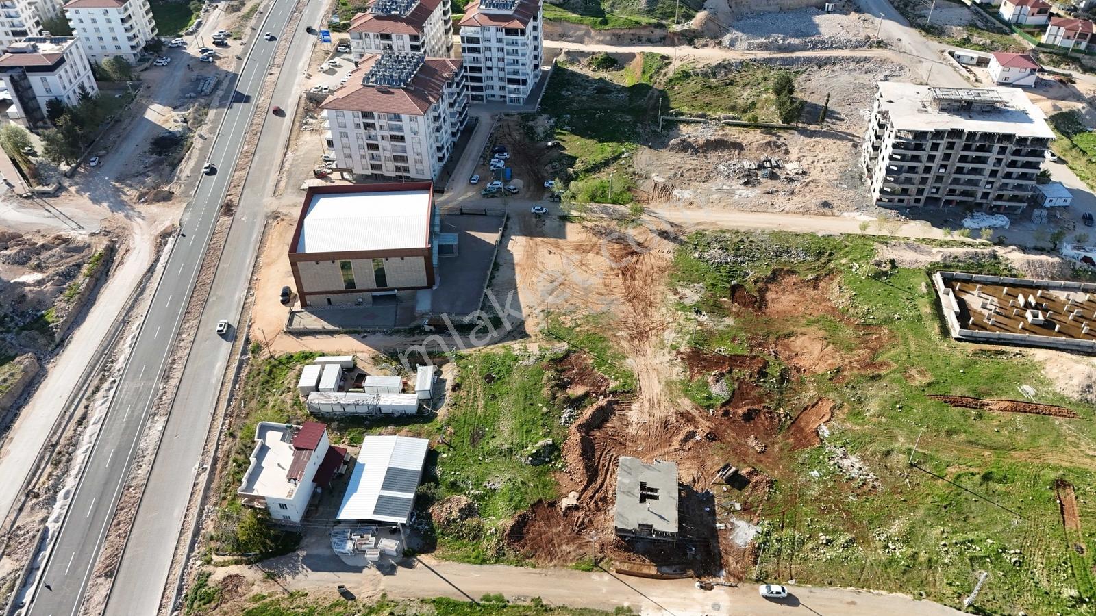Hakev'den Pınarbaşı Mahallesinde Ana Yola Yakın Satılık Arsa - Görsel 19