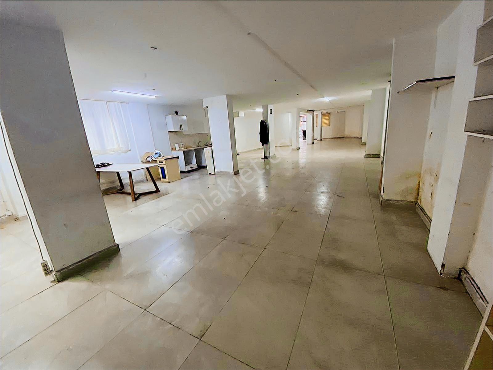 Muğla Emlaktan Keçeyolunda 210m Lavabolu Mutfaklı Dükkan İşyeri - Görsel 3