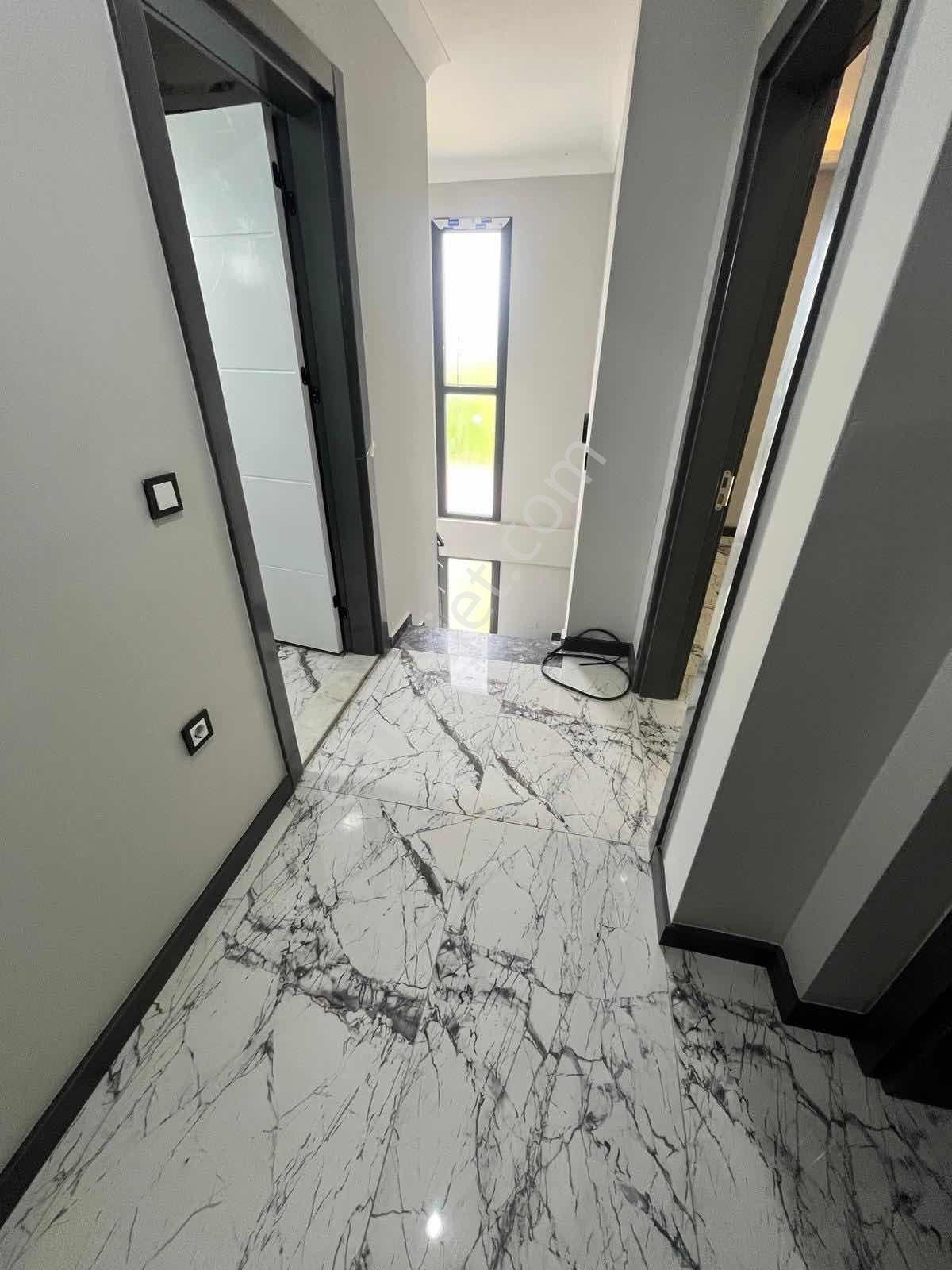 Harika Konumda 350 M2 Arsa İçinde İskanlı Sıfır Villa - Görsel 11