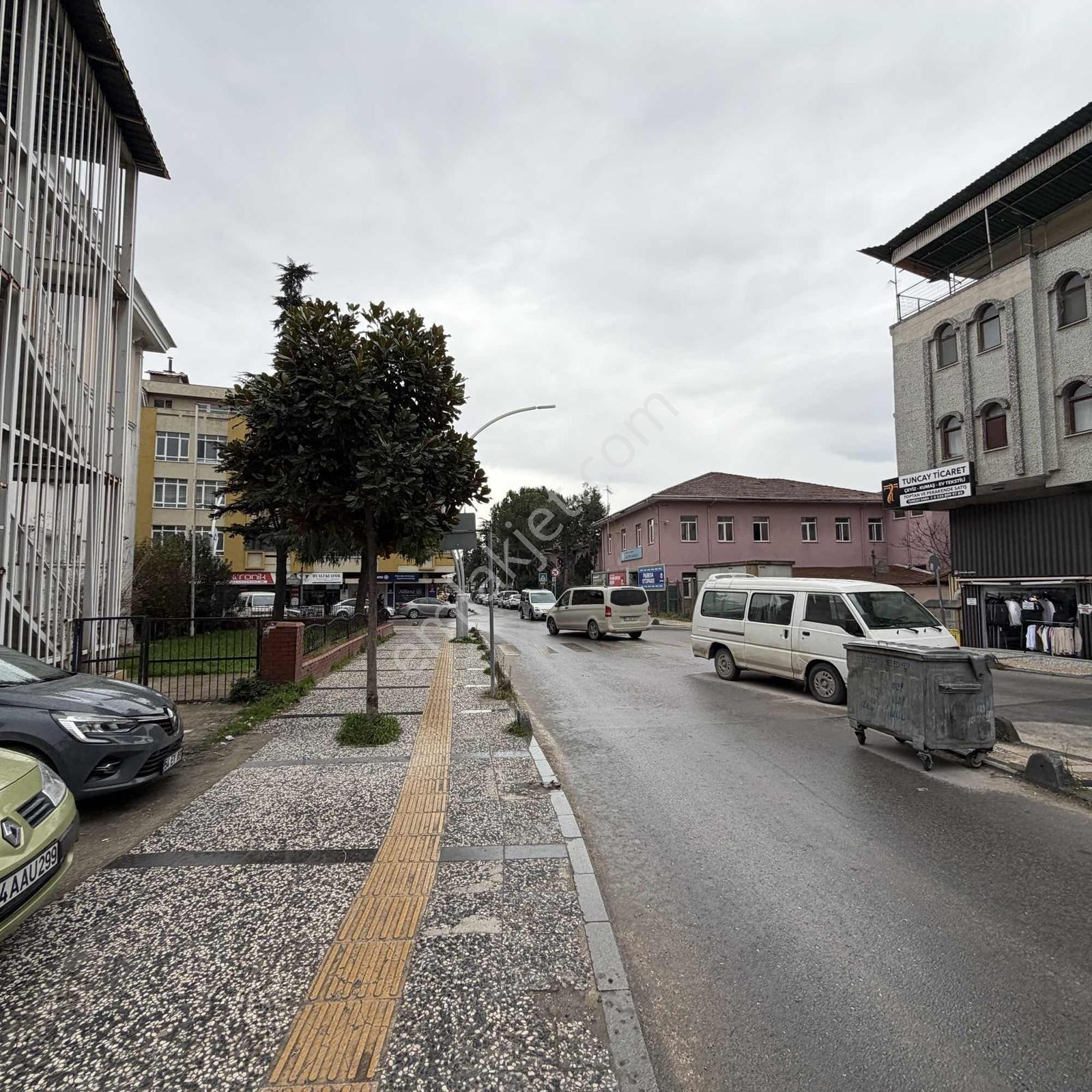 Remax Hür Emrah Tosun"dan Çarşı Merkezde Kiralık Ofis Kdv Dahil - Görsel 4