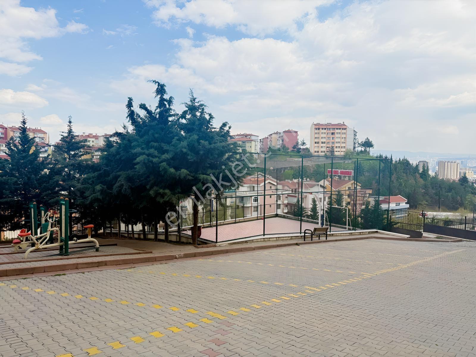 Pamuklar Mahallesinde Yüksek Kat Vadi Cephe Fırsat Daire - Görsel 24