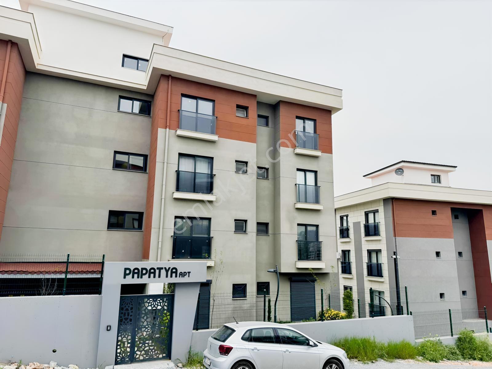 Kuşadası Nesa İn Life Sitesinde Sıfır 1+1 Yerden Isıtma Daire - Görsel 11