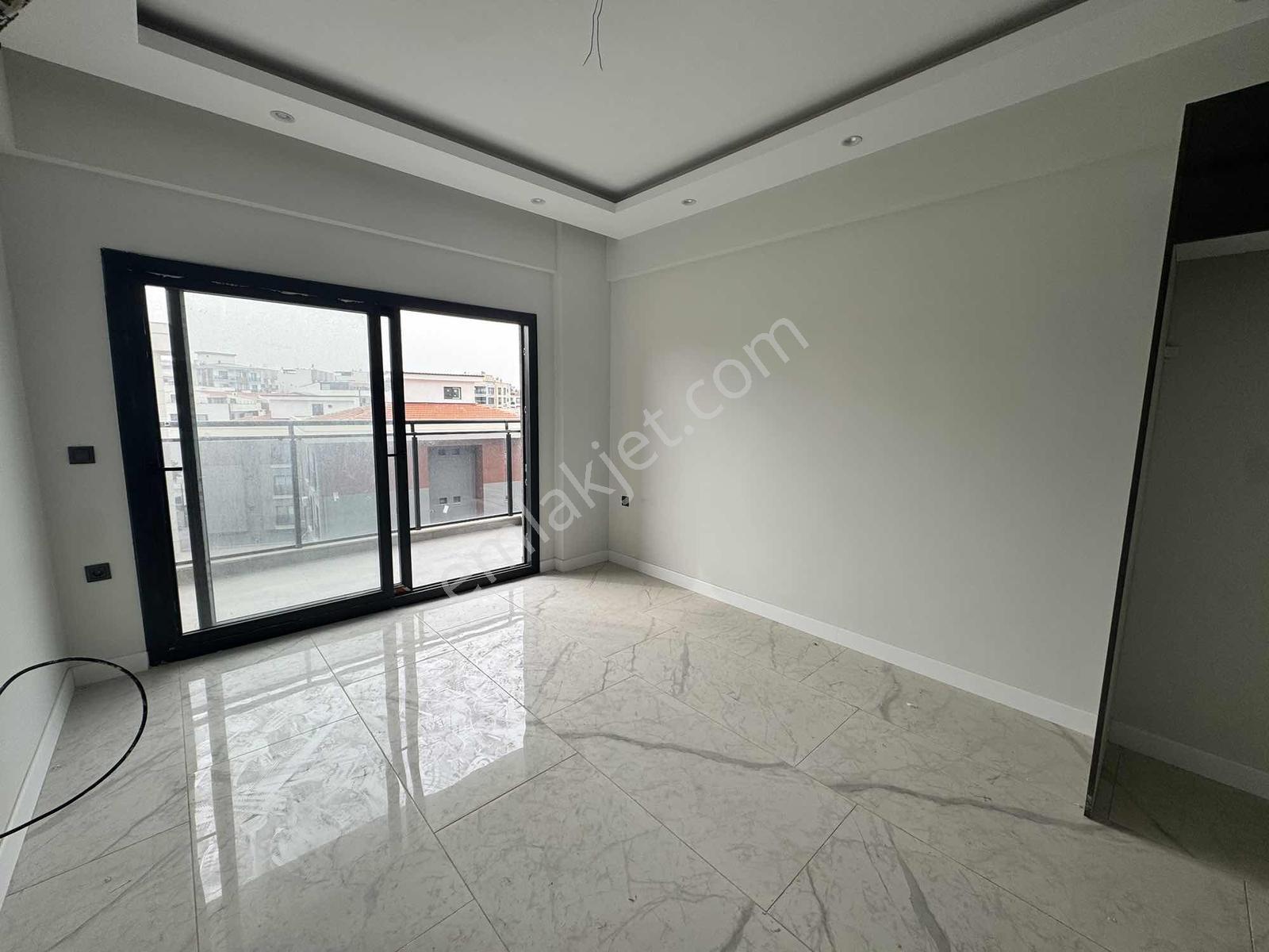Kuşadası Nesa İn Life Sitesinde Sıfır 1+1 Yerden Isıtma Daire - Görsel 19