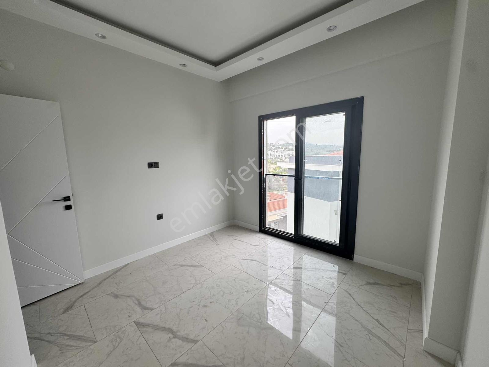 Kuşadası Nesa İn Life Sitesinde Sıfır 1+1 Yerden Isıtma Daire - Görsel 12