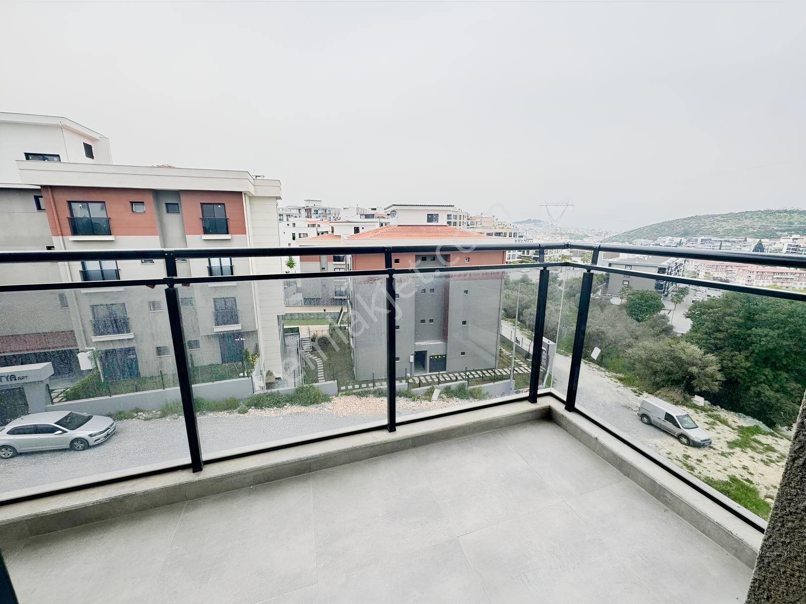 Kuşadası Nesa İn Life Sitesinde Sıfır 1+1 Yerden Isıtma Daire - Görsel 24