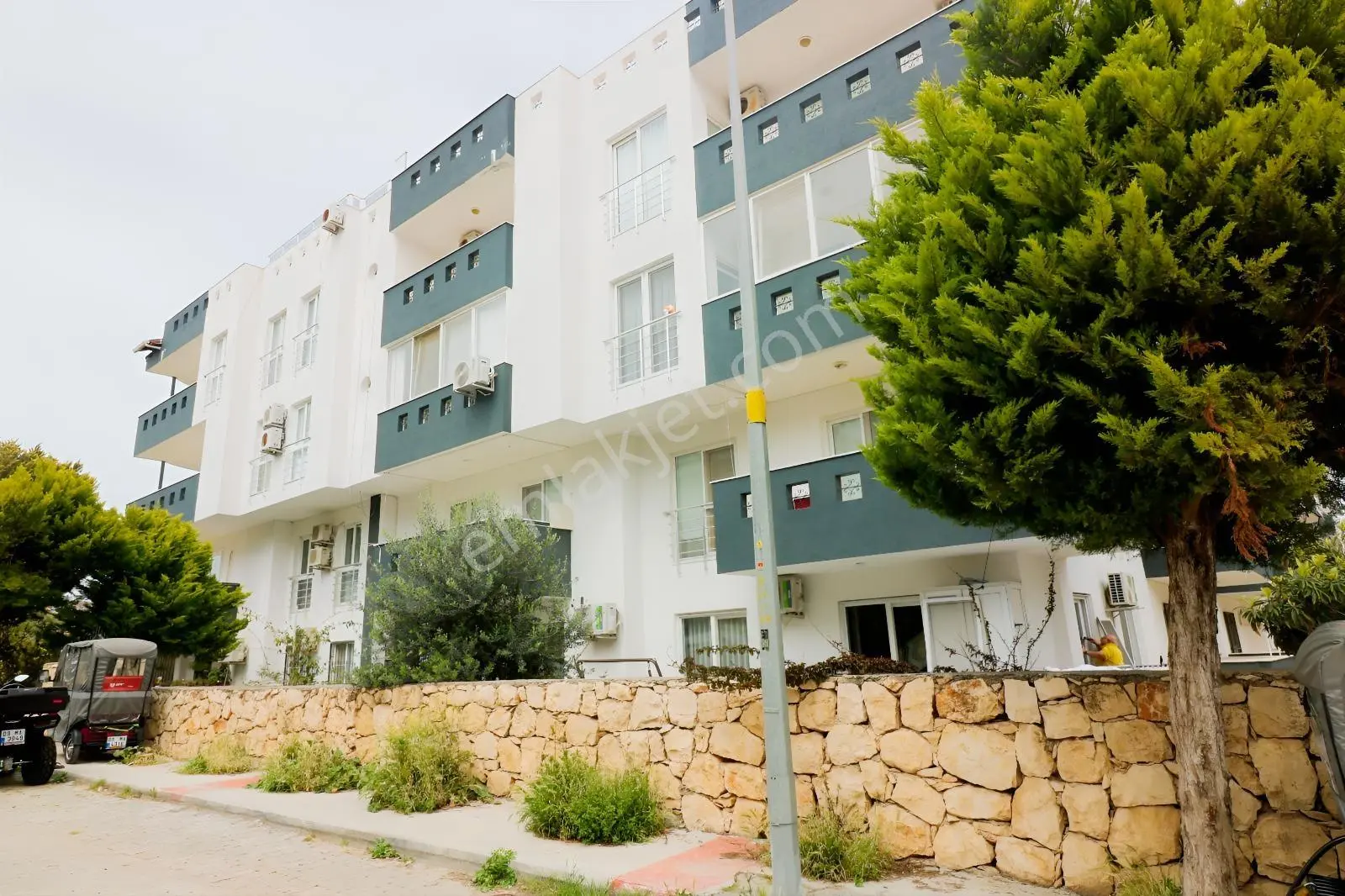 Hisar Mahallesinde Havuzlu Sitede Kiralık 2+1 Eşyalı Daire - Görsel 2