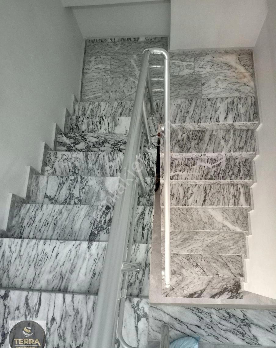 Germencik Merkezde 4+1 Dubleks | 170 M² Net | 3 Yaşında | Uygun - Görsel 17