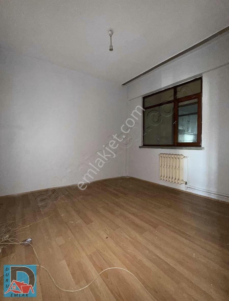 Duru Dan Atatürk Caddesi Üzerinde Kiralık 3+1 - Görsel 3