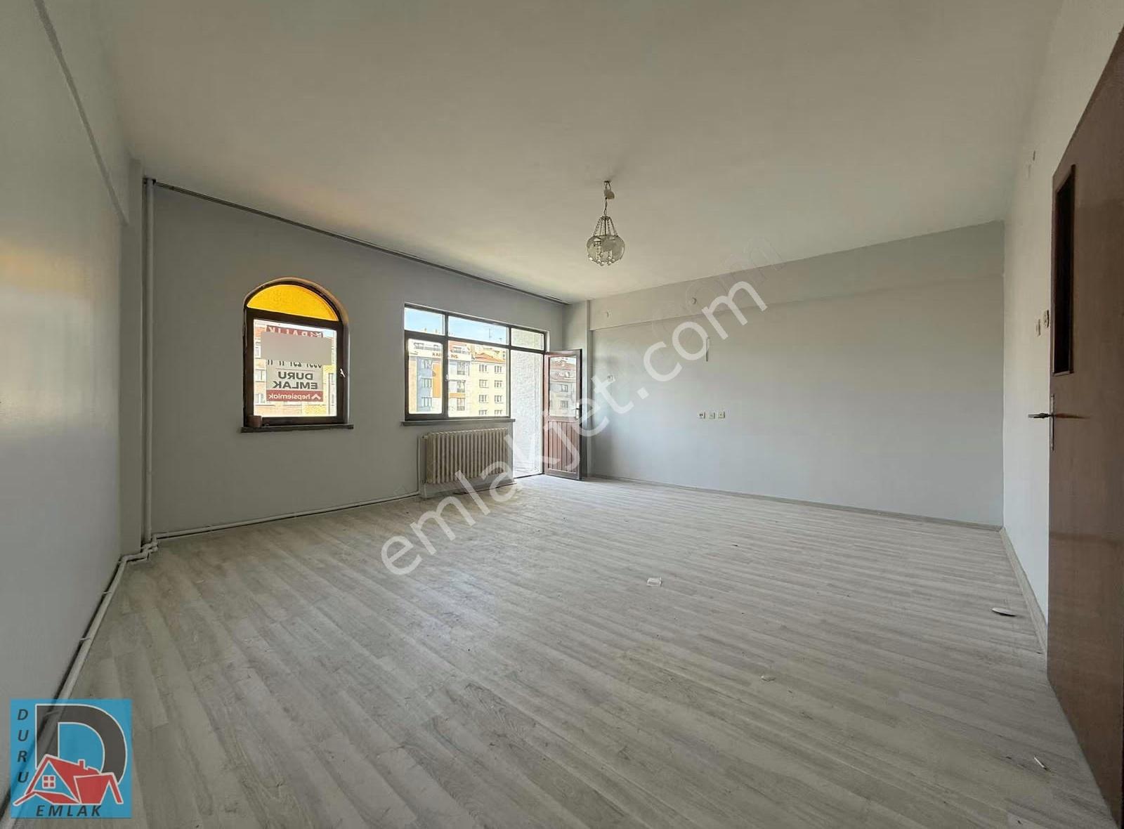 Duru Dan Atatürk Caddesi Üzerinde Kiralık 3+1 - Görsel 11