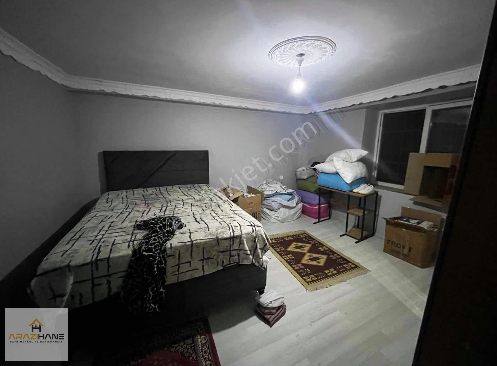 Kiralık Eşyalı 2+1 Daire Çarşı Merkez Avlulu Bahçeli - Görsel 5