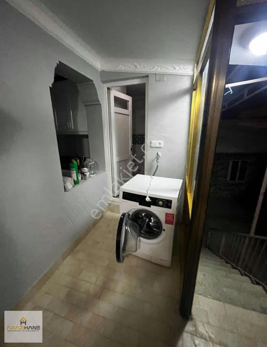 Kiralık Eşyalı 2+1 Daire Çarşı Merkez Avlulu Bahçeli - Görsel 3