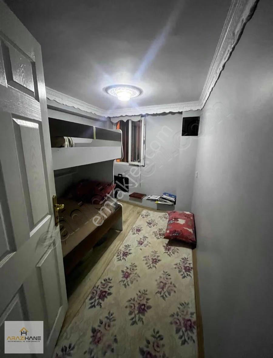 Kiralık Eşyalı 2+1 Daire Çarşı Merkez Avlulu Bahçeli - Görsel 4