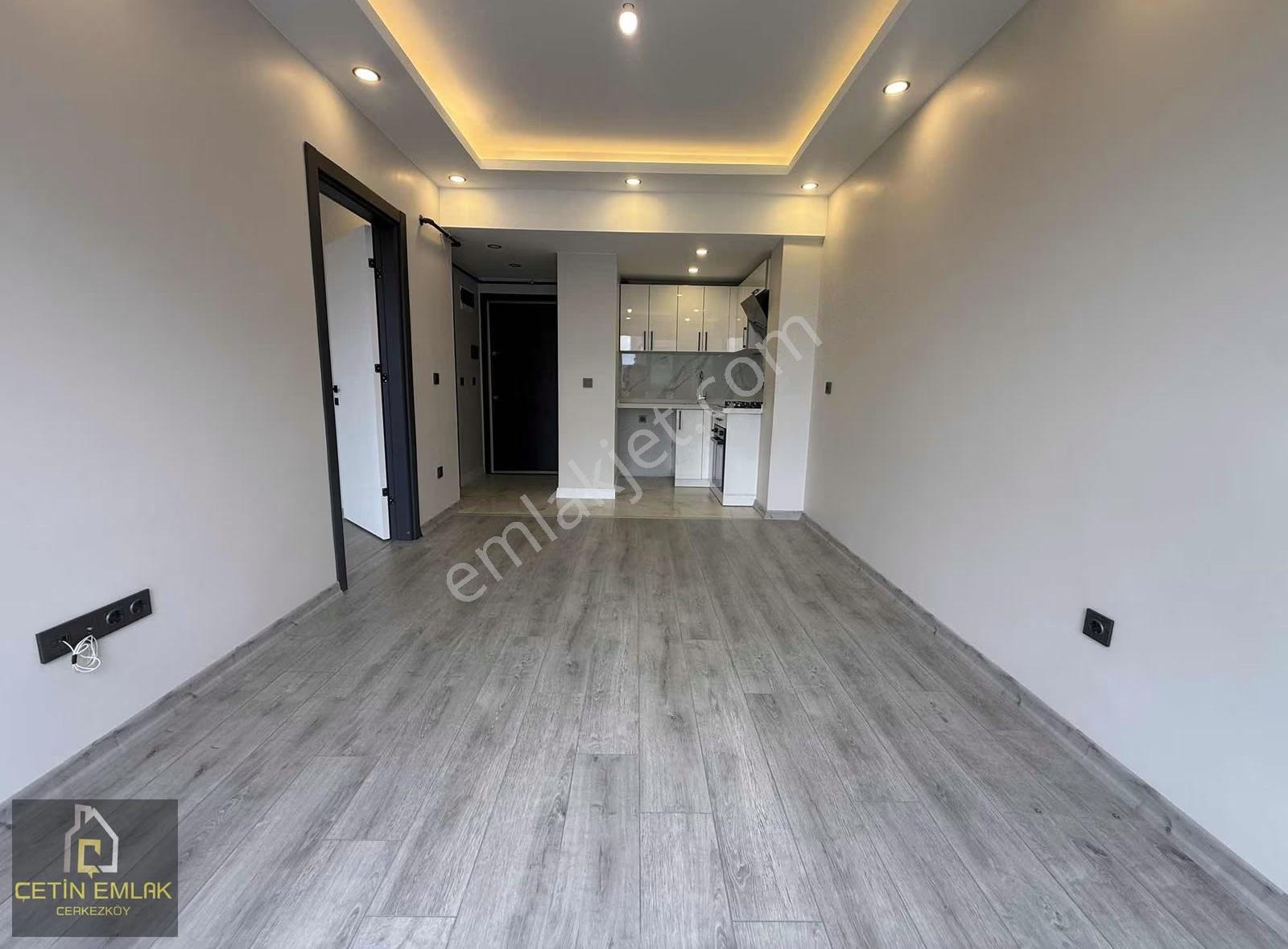 Çetin'den Tepe Site İçi Full+full Havuzlu Sitede Kiralık 1+1 - Görsel 3