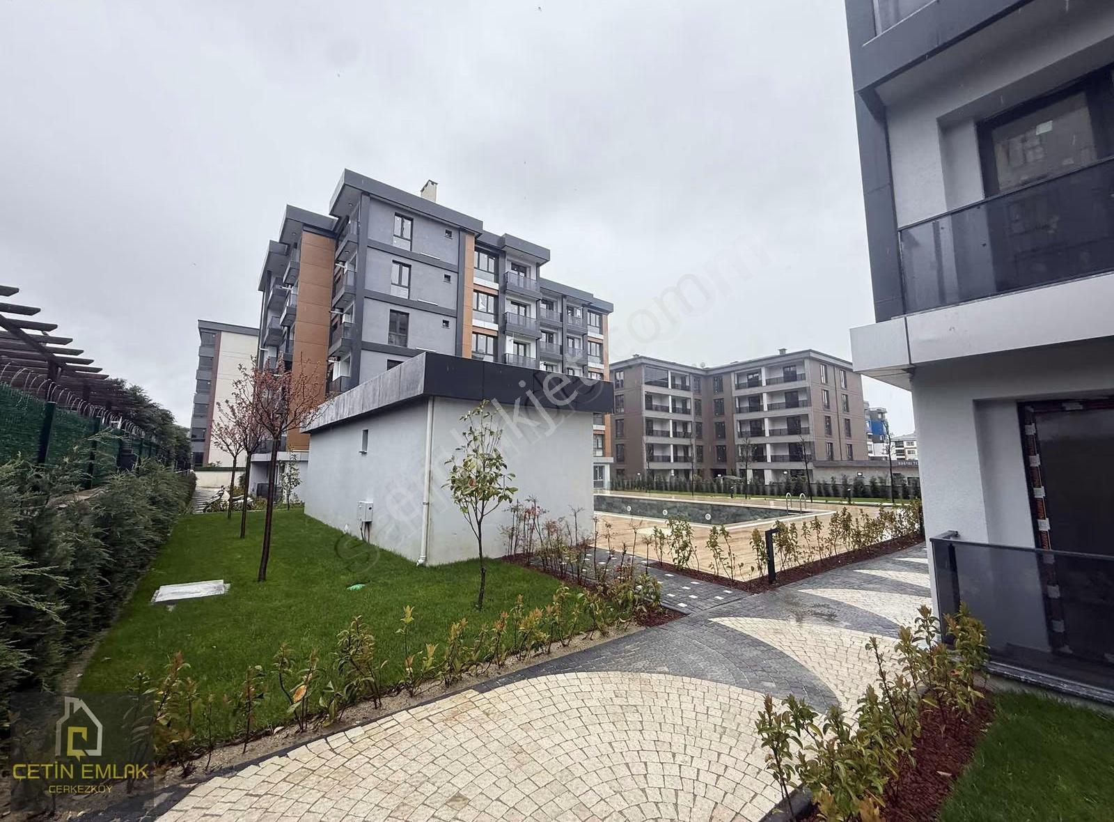 Çetin'den Tepe Site İçi Full+full Havuzlu Sitede Kiralık 1+1 - Görsel 6