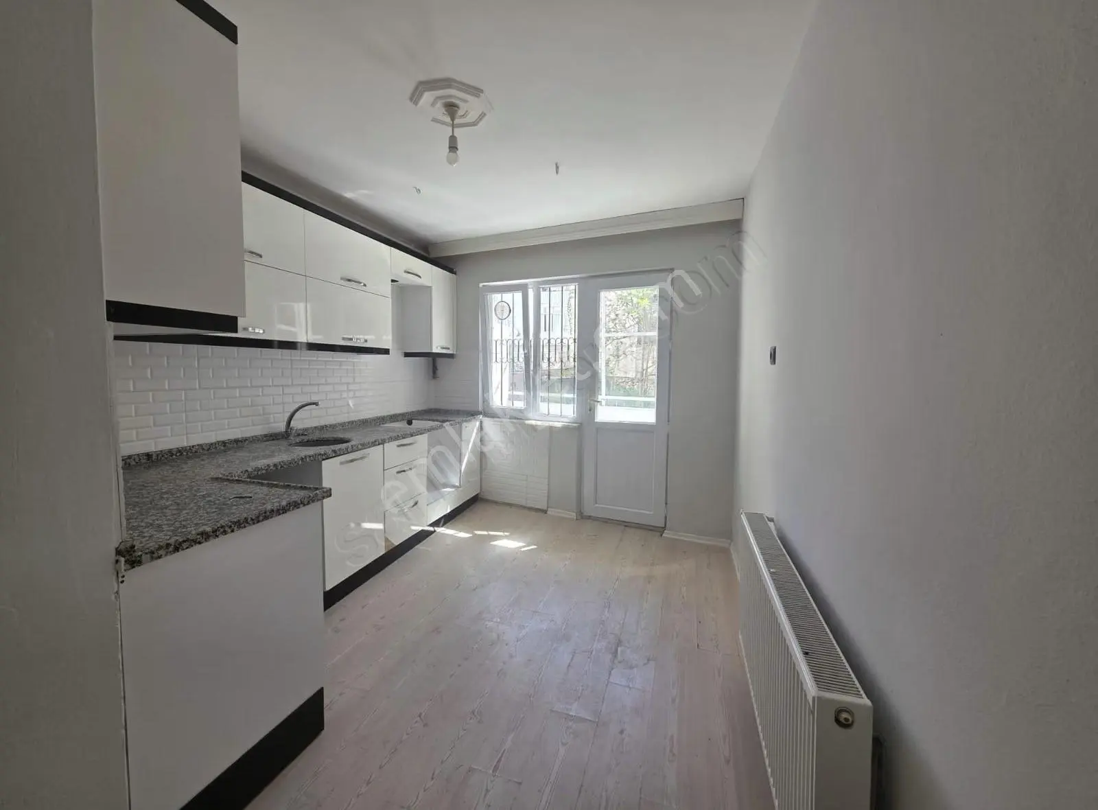 Bursa Emlak Alem-i Orhanbey Okulu Orda Giriş Kat 2+190m2 Kiralık - Görsel 3