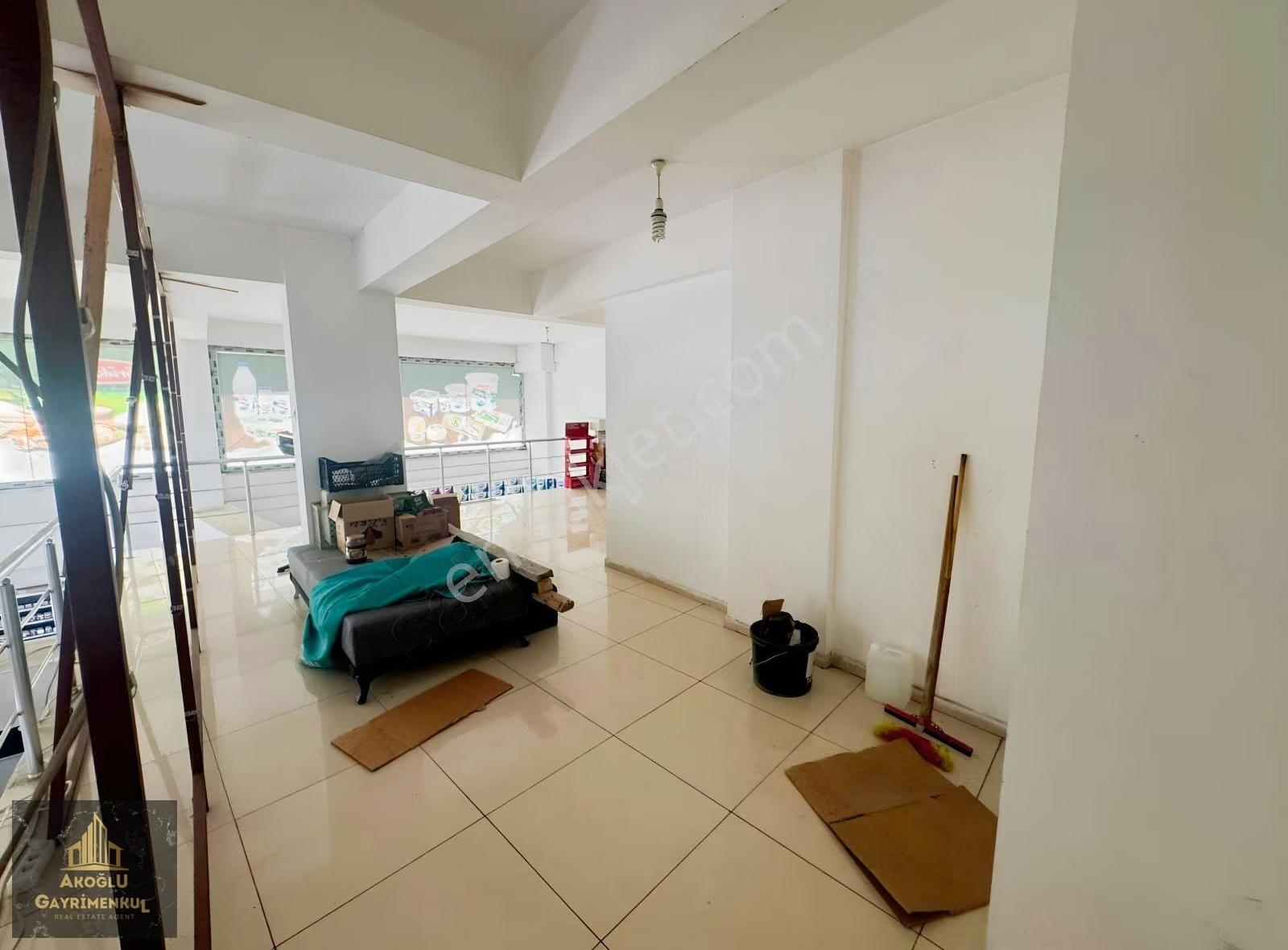 İlkadım İlyasköy Mahallesinde Caddeye Cephe 200m² Satılık Dükkan - Görsel 3