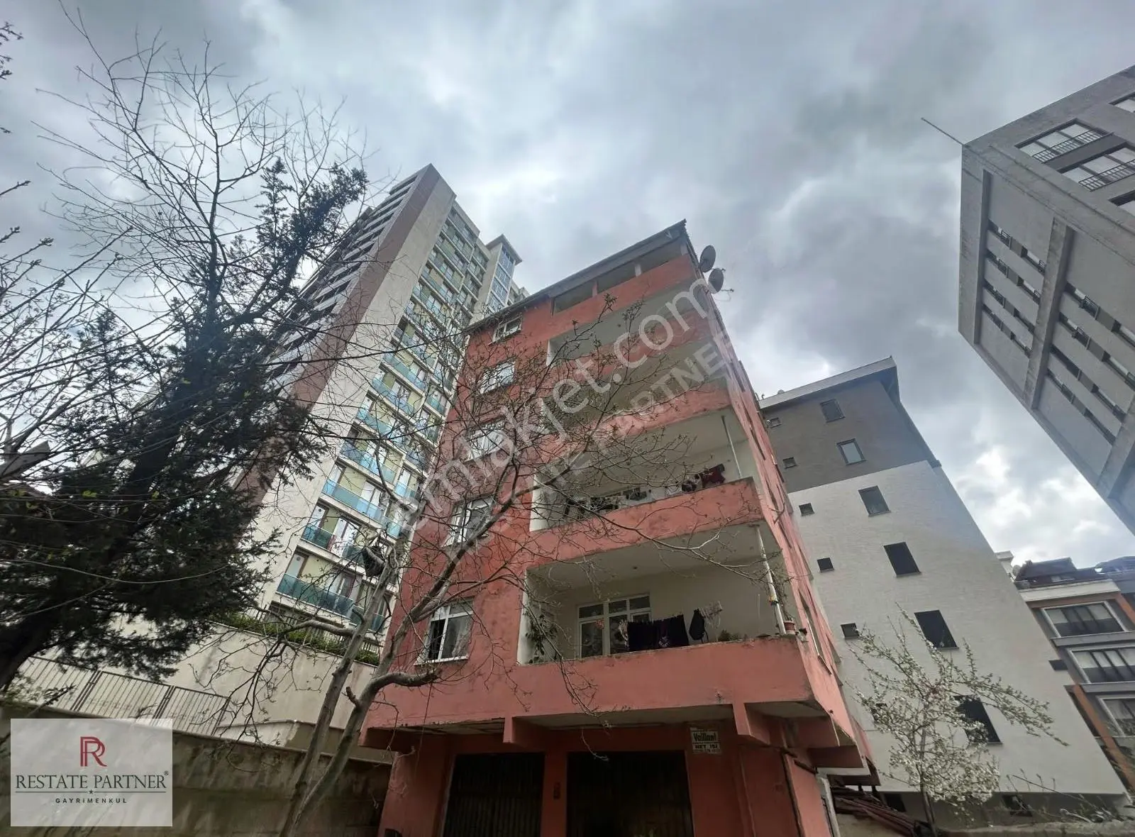 Yenişehir Mahallesin'de Net 100m2 2+1 Kiralık Daire