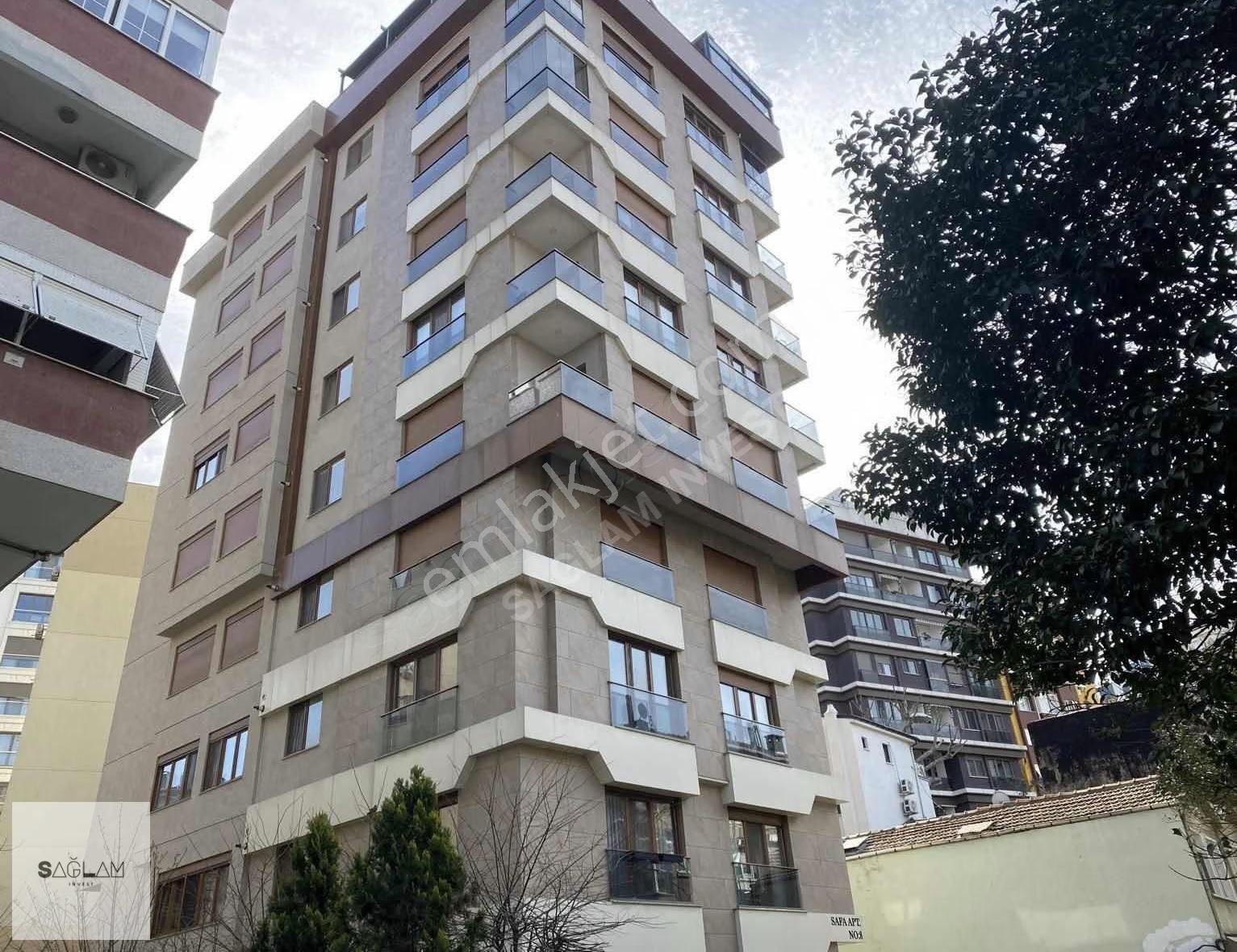 Sağlam'dan Feneryolunda Genç Binada Ara Kat Satılık Daire