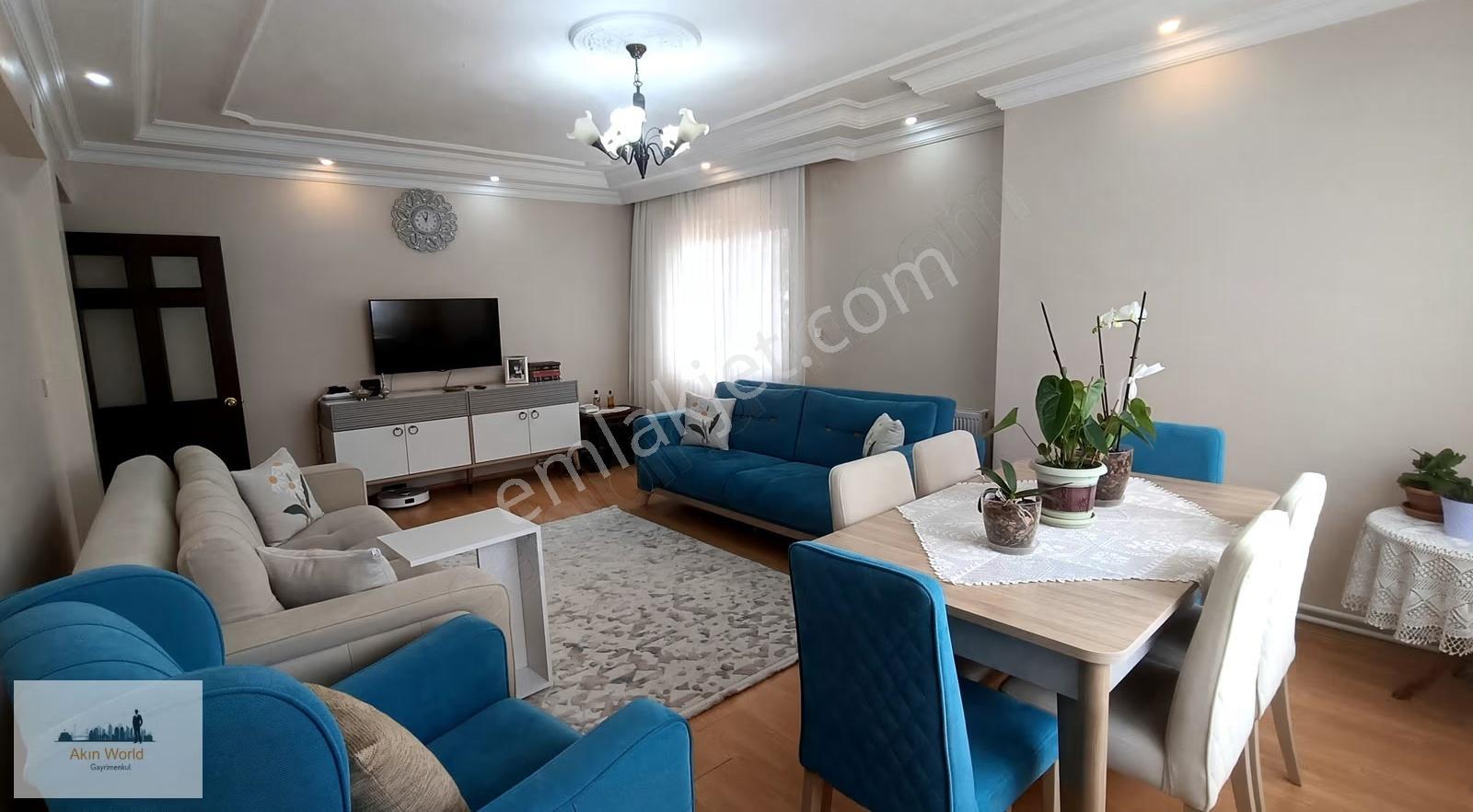 Merkezi Konumda 3+1 En Üst Katta Daire