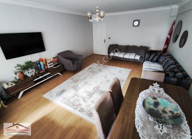 Cihandan Güventepe Mah Karaballı Cadde Yakınında Yapılı 3+1