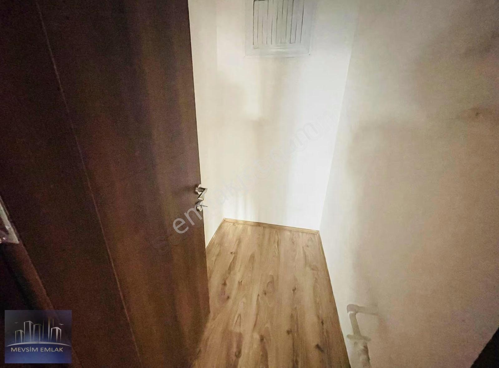 Mevsim Emlaktan Kiralık 3+1 Daire - Görsel 15