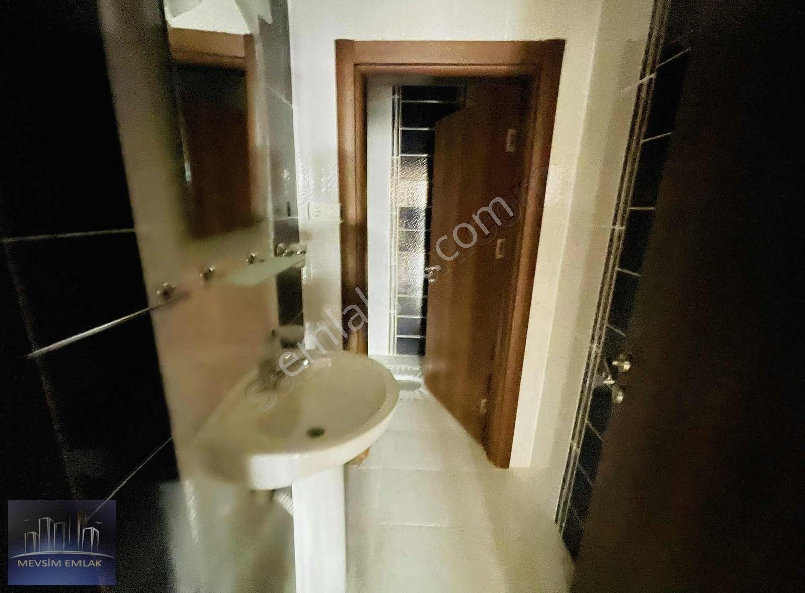 Mevsim Emlaktan Kiralık 3+1 Daire - Görsel 6