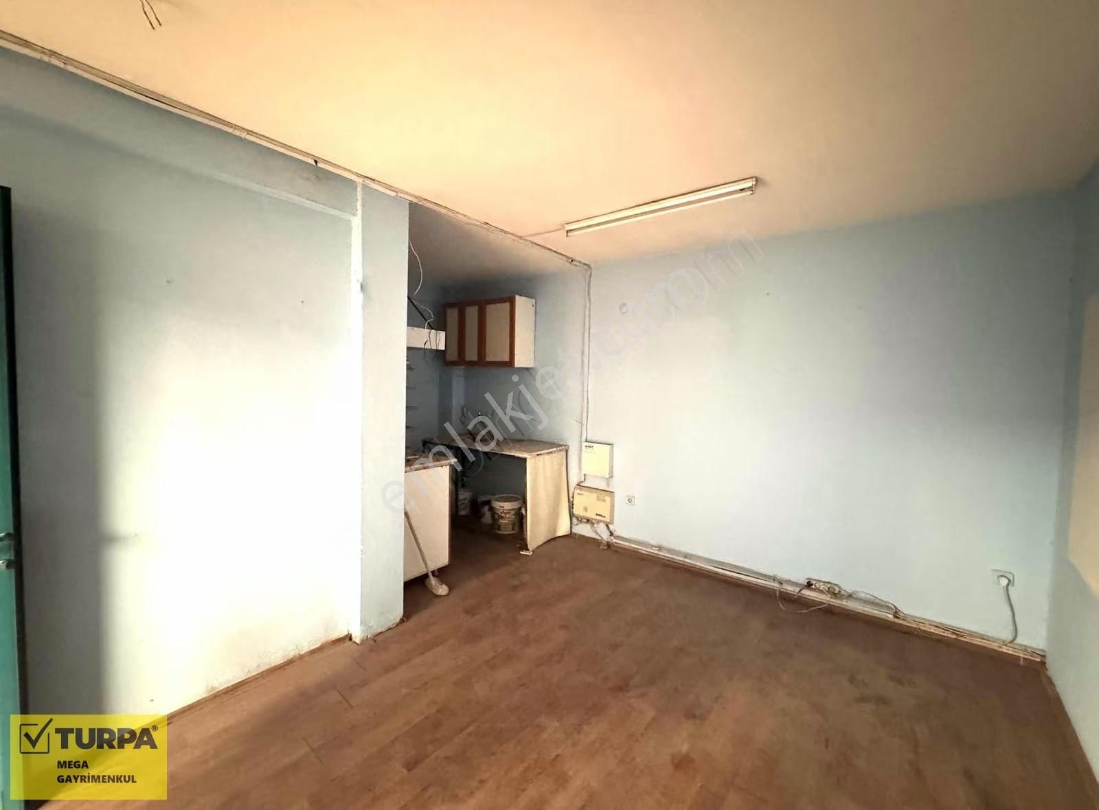 Çiğli Ataşehir Yağcı İş Merkezinde Yatırımlık Satılık Ofis - Görsel 8