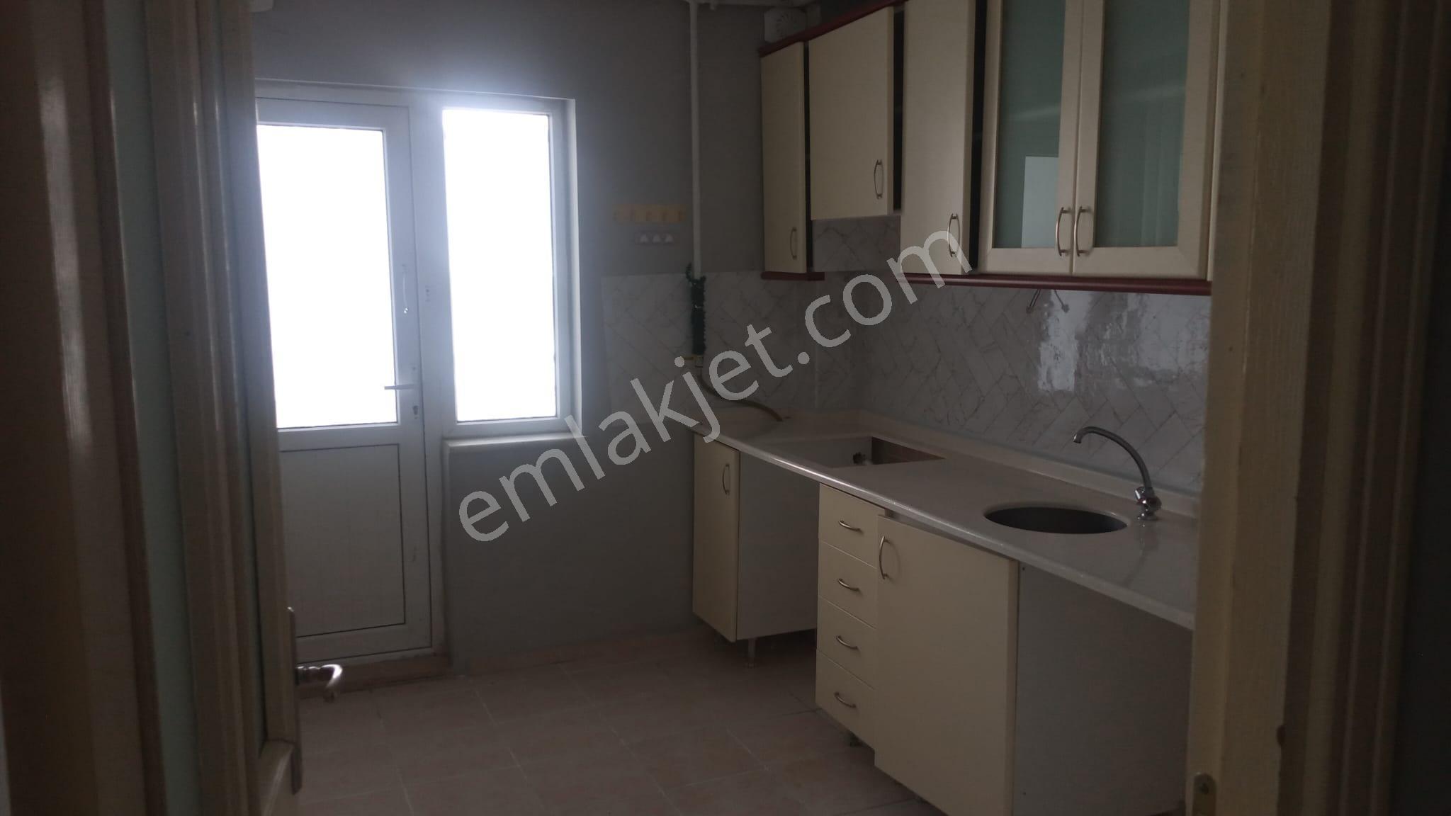 Damla Emlaktan İşhan Tokide Kiralık 3+1 Daire - Görsel 11