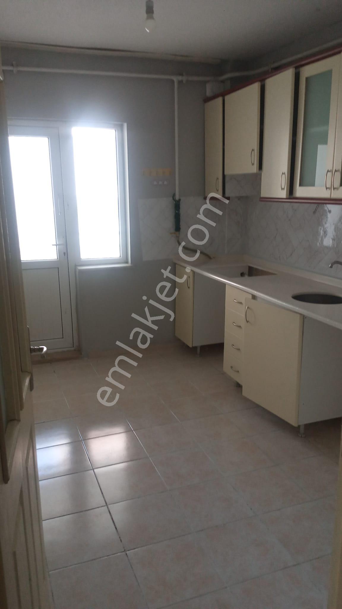 Damla Emlaktan İşhan Tokide Kiralık 3+1 Daire - Görsel 18