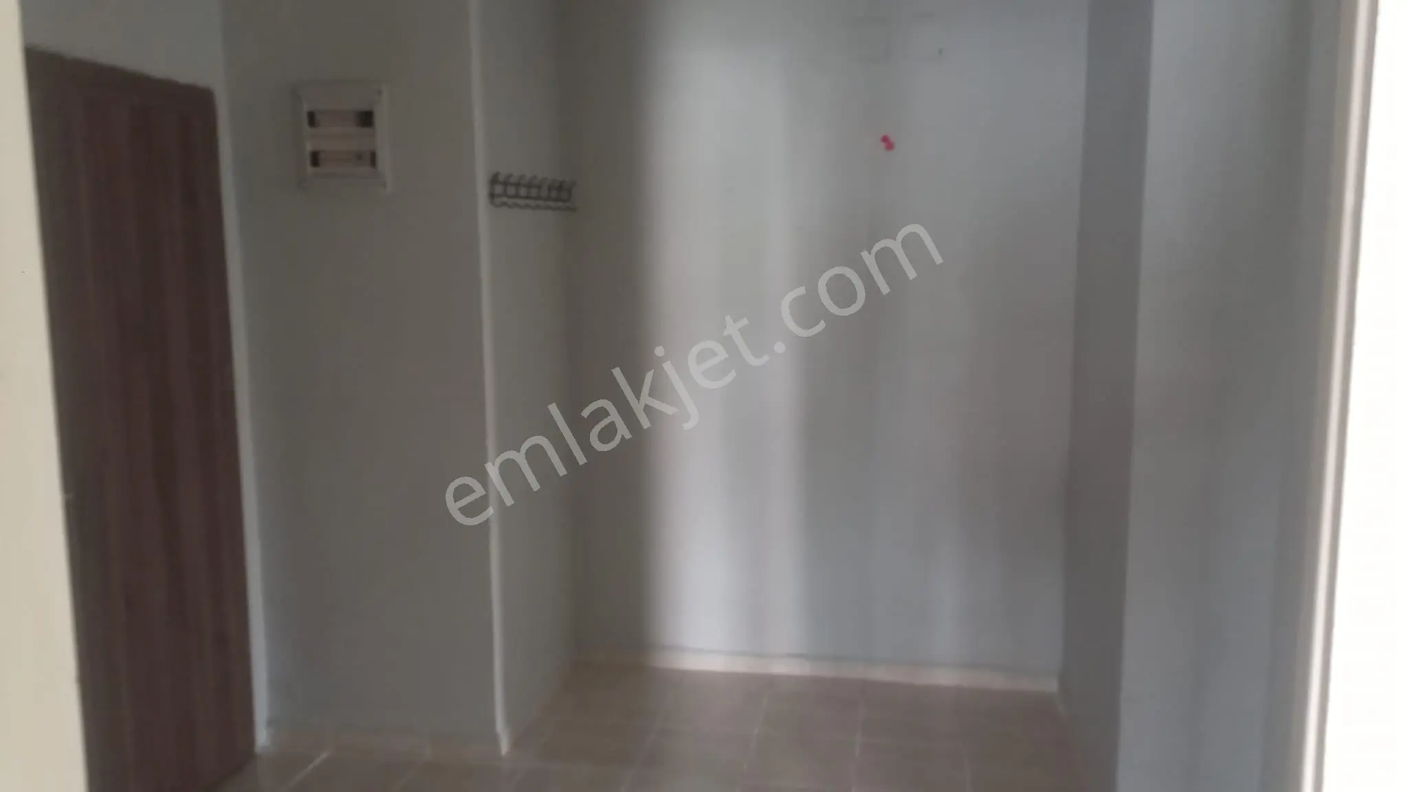 Damla Emlaktan İşhan Tokide Kiralık 3+1 Daire - Görsel 3