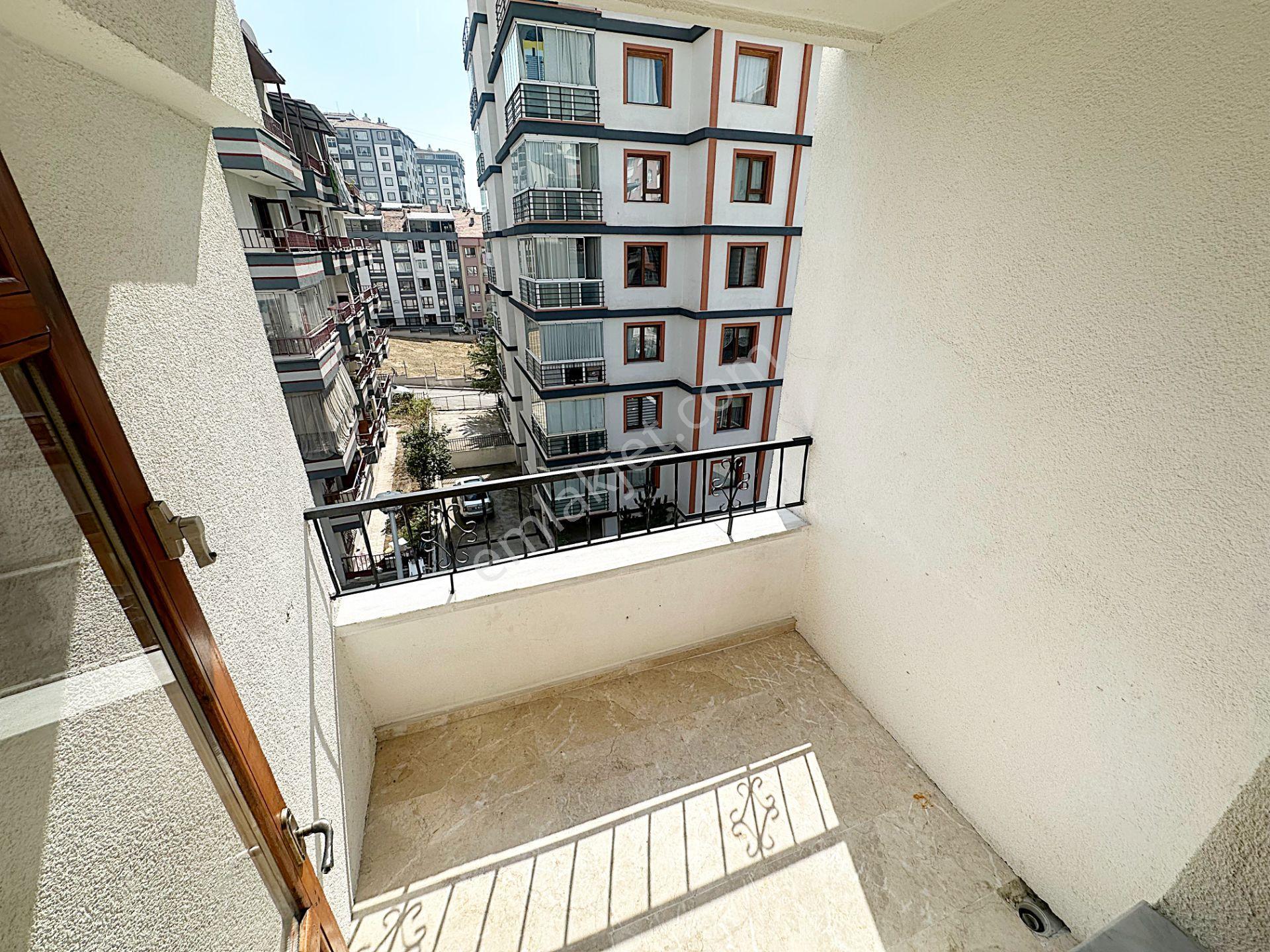 Cihandan Barıştepe Mah Erolkaya Cad Paralel Kapalı Teras 5+1 - Görsel 34