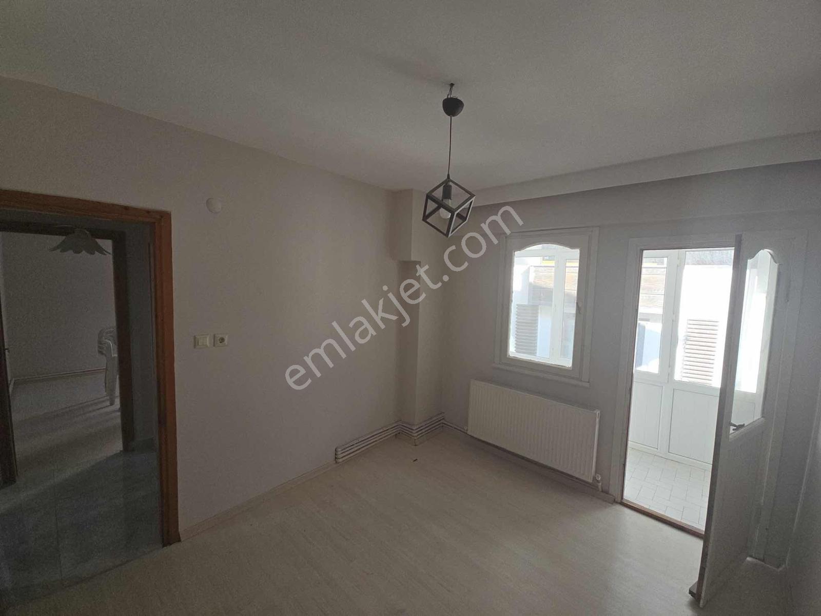 Remax Anka' Dan Çarşıda Deniz Ve Şehir Manzaralı 2+1 Daire - Görsel 15